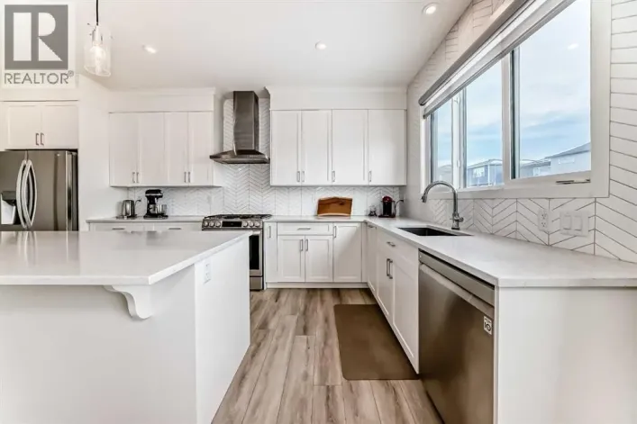 24 Royston Rise NW, Calgary