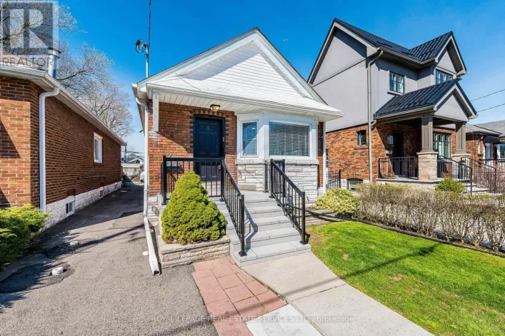 24 SEVENTH STREET, Toronto