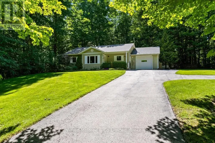 24 SHORE DRIVE, South Bruce Peninsula