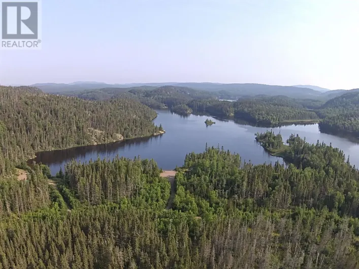 24 Trichilo Shore, Schreiber