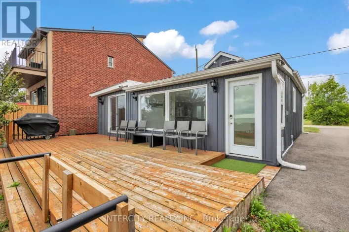 24 TRILLIUM AVENUE, Hamilton