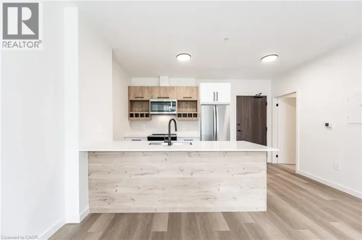 24 UNION Street E Unit# 606, Waterloo