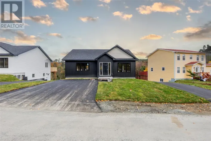 24 Whelans Crescent, Paradise