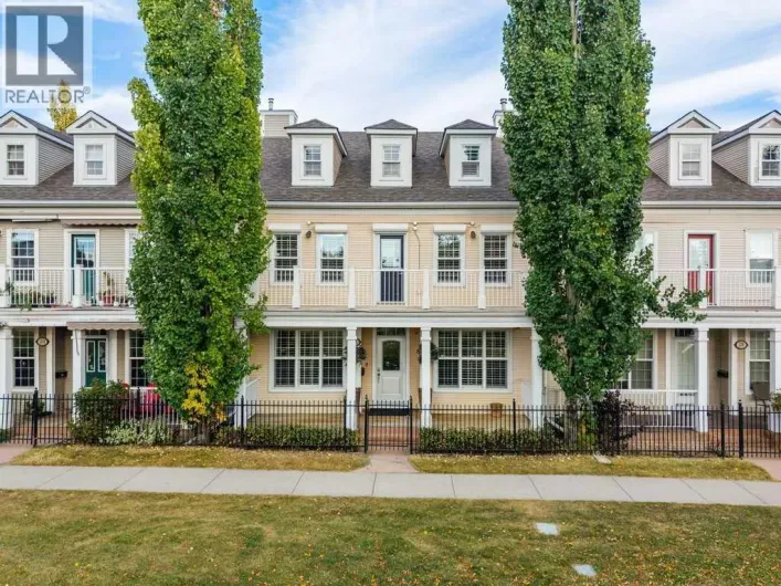 24 Ypres Mews SW, Calgary