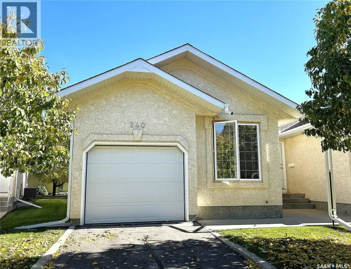 Row / Townhouse for sale: 240 815 Heritage GREEN, Saskatoon