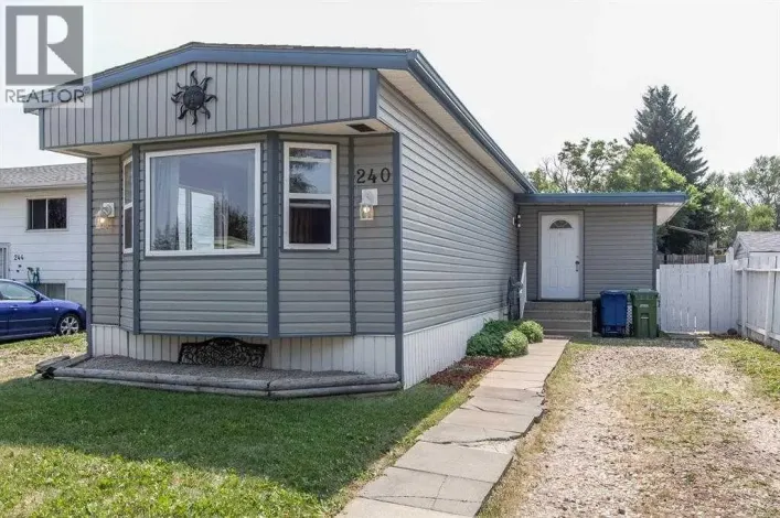 240 Big Hill Circle SE, Airdrie