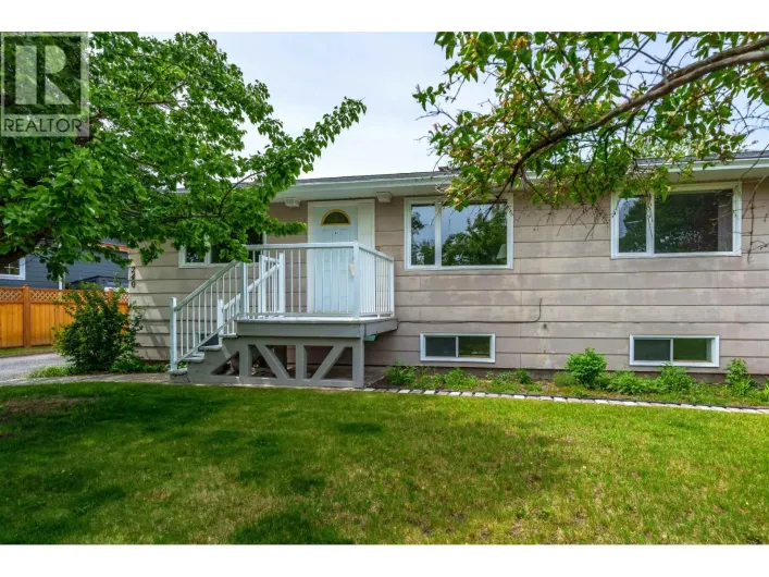240 DOGWOOD AVENUE, 100 Mile House