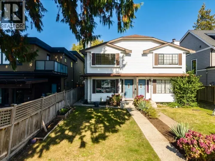 240 E 18TH STREET, North Vancouver