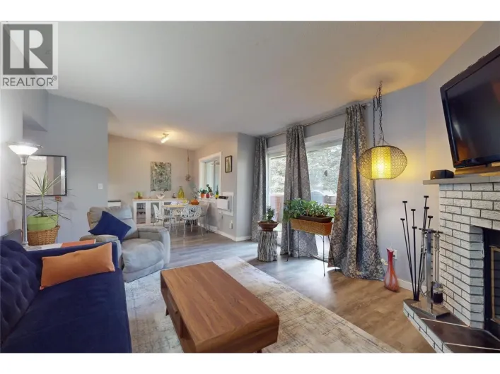 240 McIntosh Road Unit# 211, Kelowna