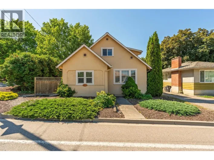 2400 32 Avenue, Vernon