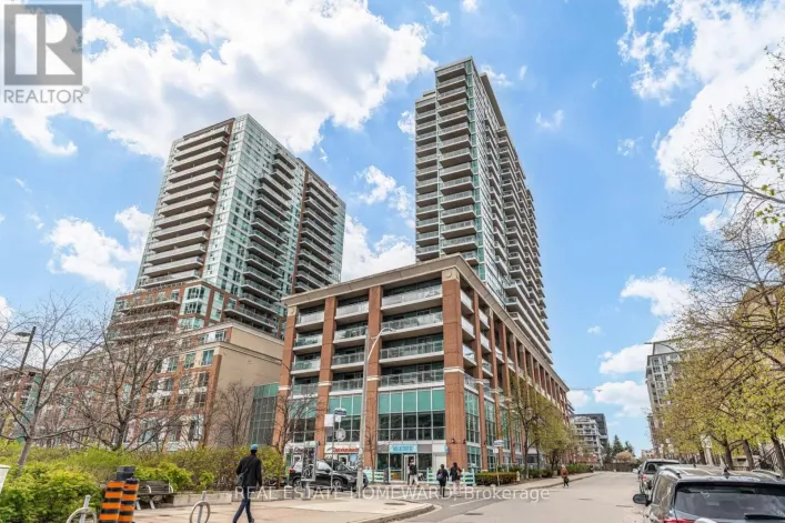 2401 - 80 WESTERN BATTERY ROAD, Toronto