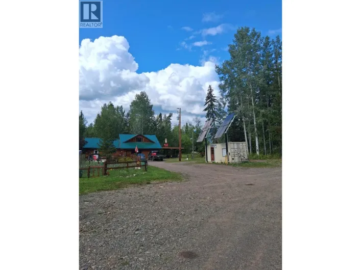 House for sale: 24014 W 16 HIGHWAY, Smithers