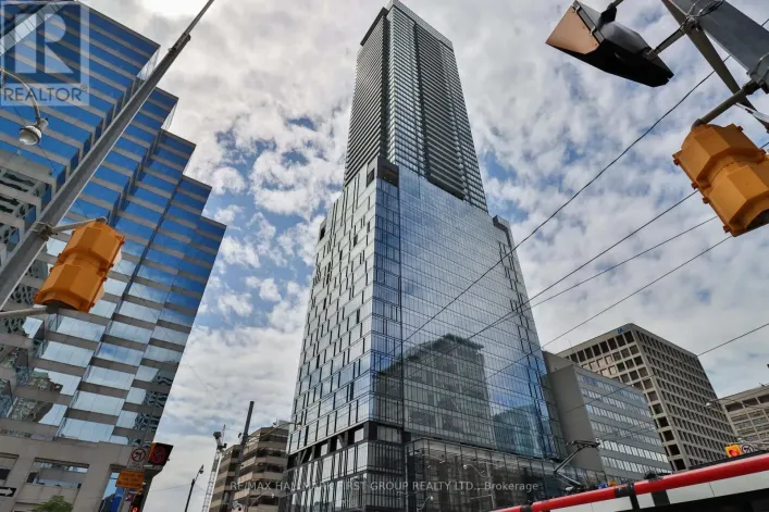 2402 - 488 UNIVERSITY AVENUE, Toronto