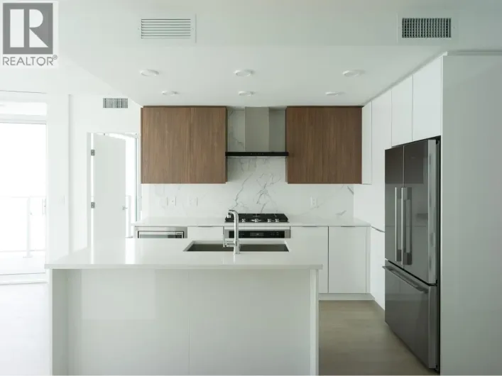 2402 7683 PARK CRESCENT, Burnaby