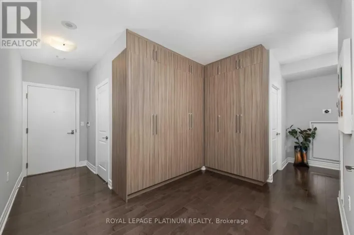 2402 - 8 THE ESPLANADE, Toronto