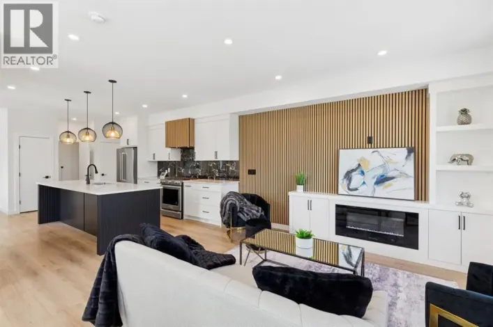 2402 Westmount Road NW, Calgary