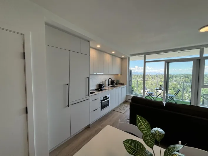 2403 13685 102 AVENUE, Surrey