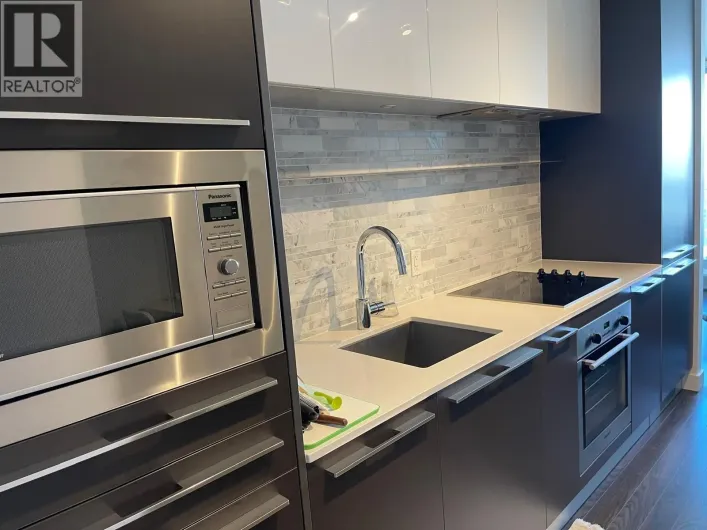 2403 8131 NUNAVUT LANE, Vancouver