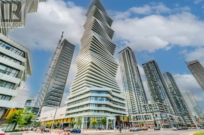 2404 - 3900 CONFEDERATION PARKWAY, Mississauga