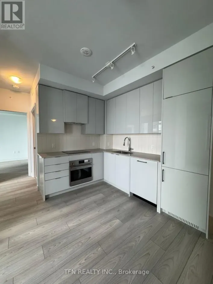 2405 - 2920 HIGHWAY 7, Vaughan