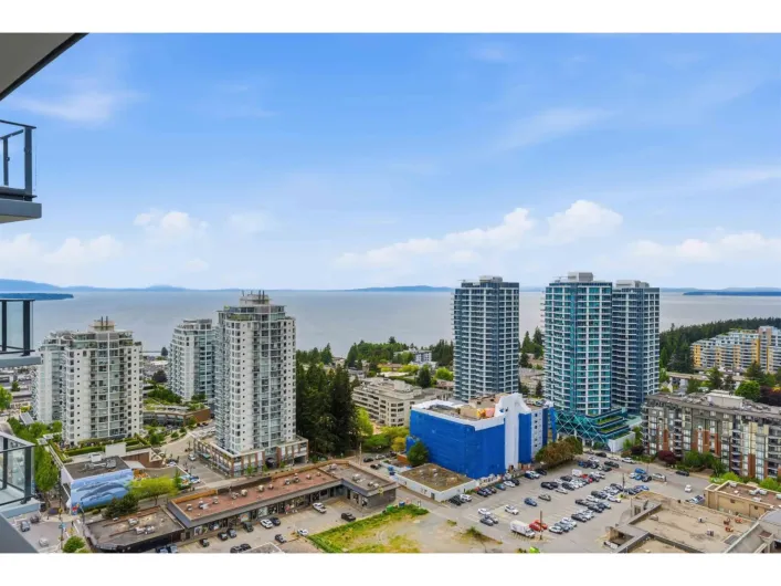 2406 1588 JOHNSTON ROAD, Surrey
