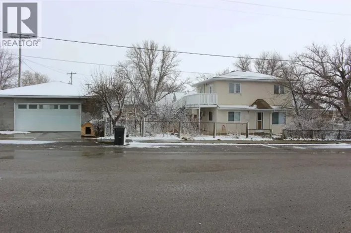 241 Crescent Avenue, Picture Butte