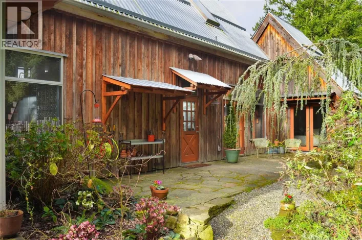 241 Little Mountain Rd, Salt Spring