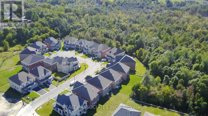 241 STORMONT TRAIL, Vaughan