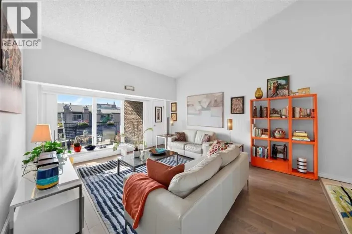2410, 202 Braeglen Close SW, Calgary