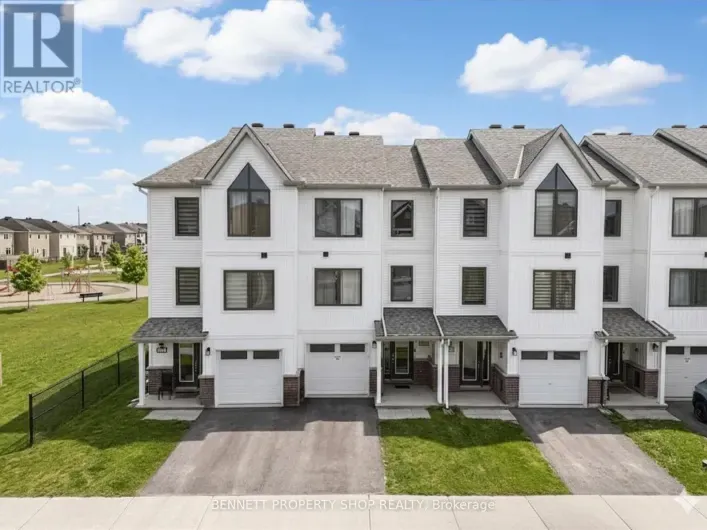 Row / Townhouse for sale: 2412 WATERCOLOURS WAY, Ottawa