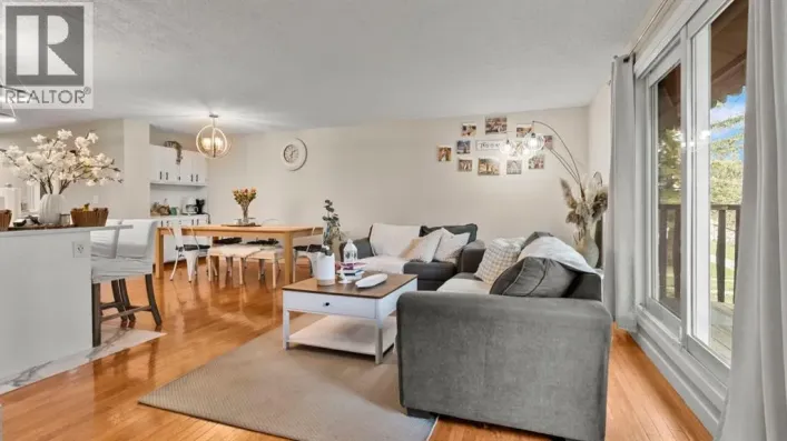 2416 Woodview Drive SW, Calgary
