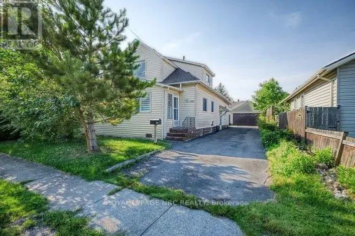 242 HENRIETTA STREET, Fort Erie