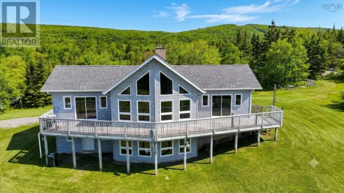 House for sale: 2420 Coxheath Road, Blacketts Lake