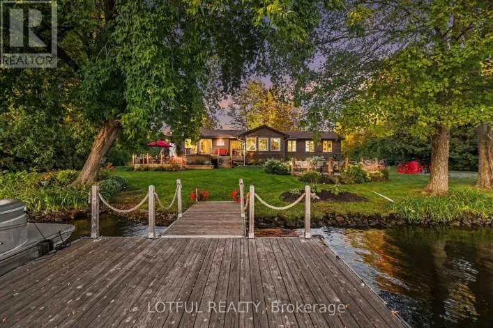 2420 PINE AVENUE, Ottawa