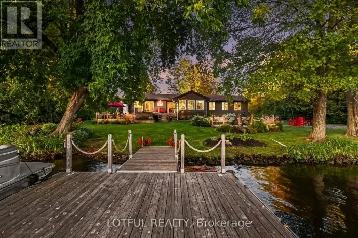 2420 PINE AVENUE, Ottawa
