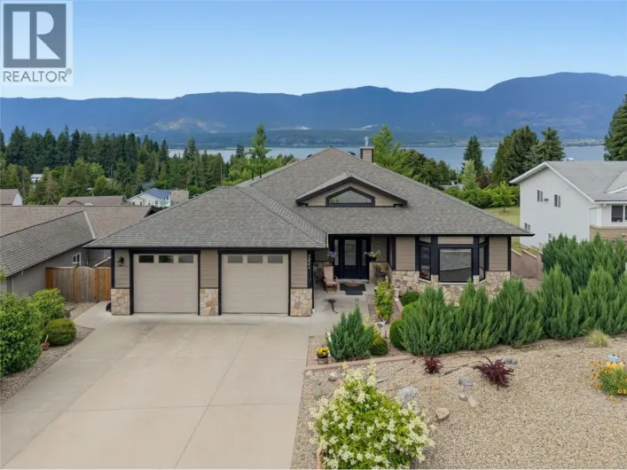 2421 25 Street NE, Salmon Arm
