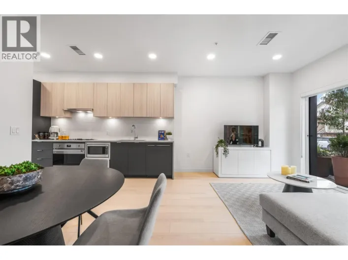 2421 GRANT STREET, Vancouver