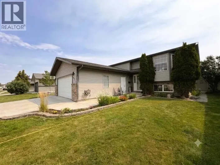 2423 7 Avenue NE, Medicine Hat