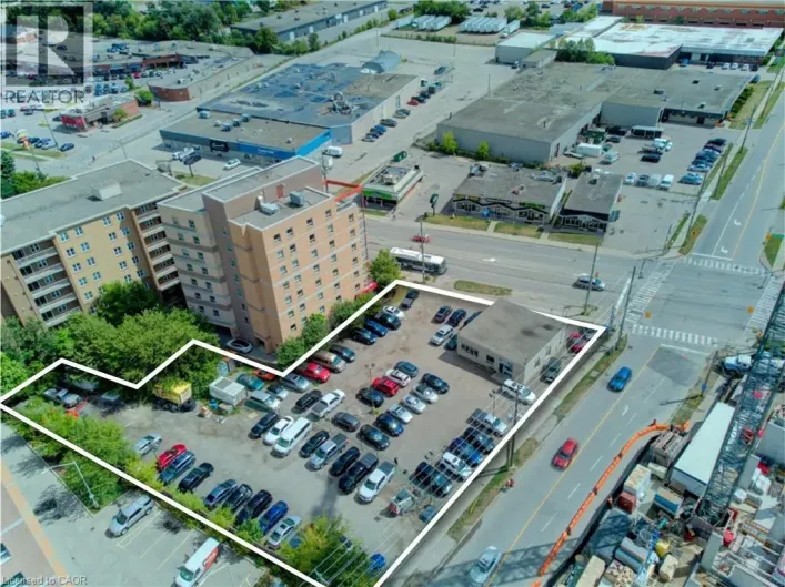 24-26 UNIVERSITY Avenue E, Waterloo