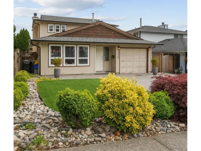 2426 WAYBURNE CRESCENT, Langley