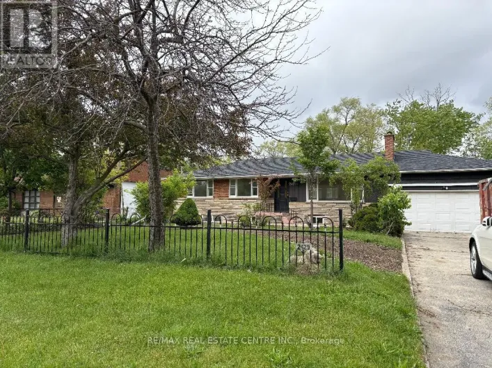 2429 HENSALL STREET, Mississauga