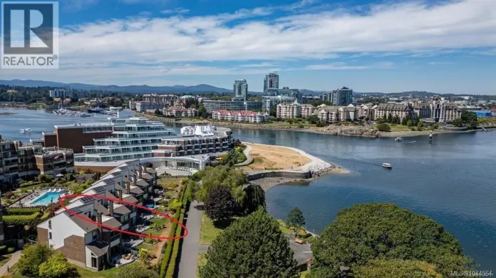 243 BELLEVILLE St, Victoria