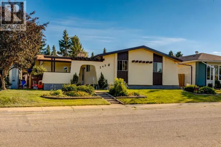 243 Cedarpark Green SW, Calgary