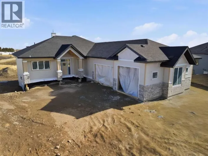 243 Red Tail Ridge SE, High River