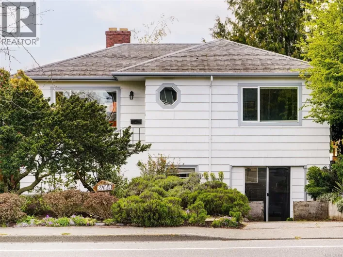 2430 Foul Bay Rd, Saanich