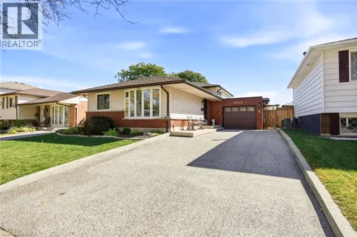 2432 CYPRUS Avenue, Burlington
