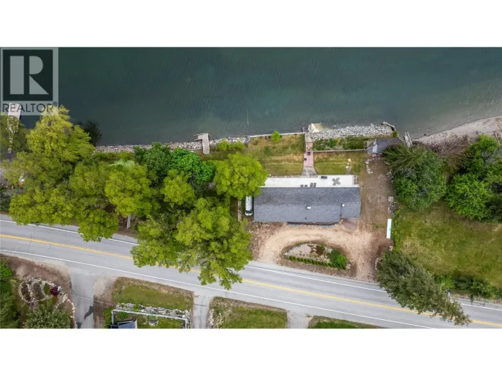 2437 Blind Bay Road, Blind Bay