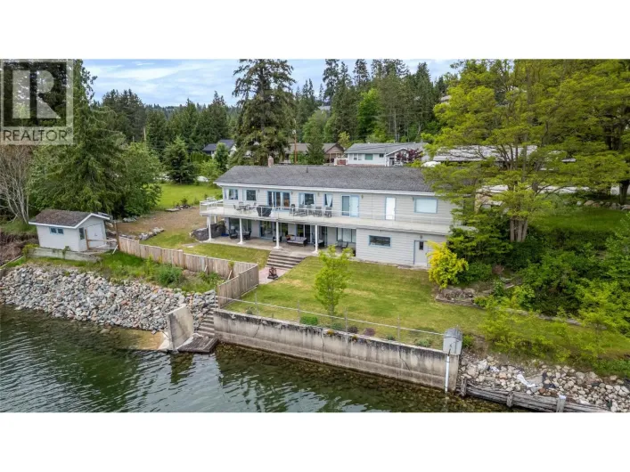 2437 Blind Bay Road, Blind Bay