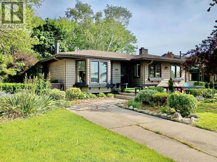House for sale: 2437 RIVERSIDE DRIVE West, Windsor