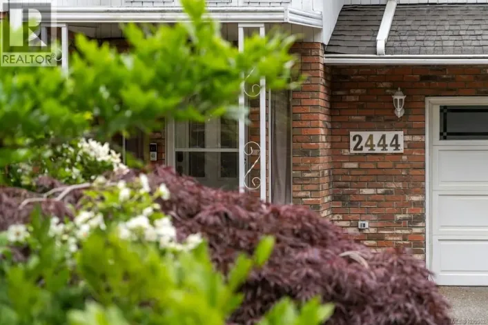 2444 Sooke Rd, Colwood